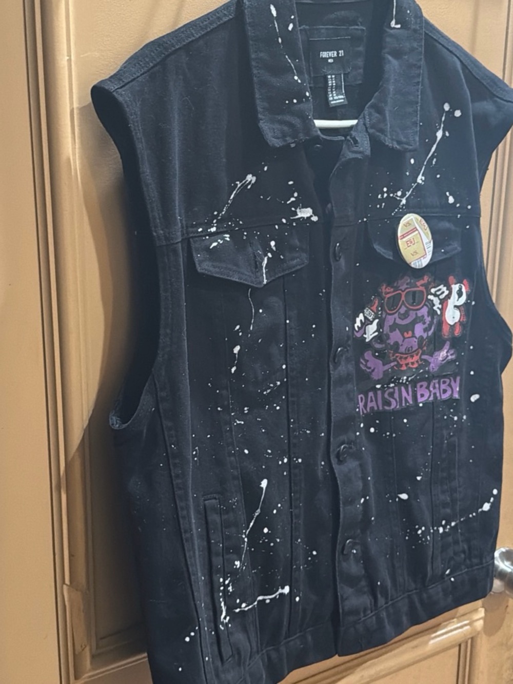 Forever 21 mens Black Denim Vest with White Paint Splatter and Purple Graphic